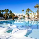 11F646591439C5D5B6A6E8F25965E561